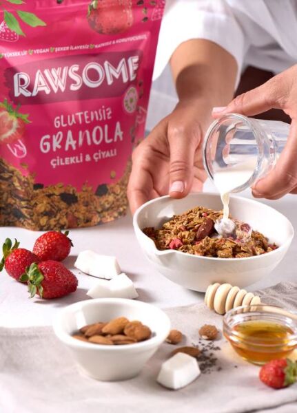 Glutensiz Çilekli & Çiyalı Granola 250 g